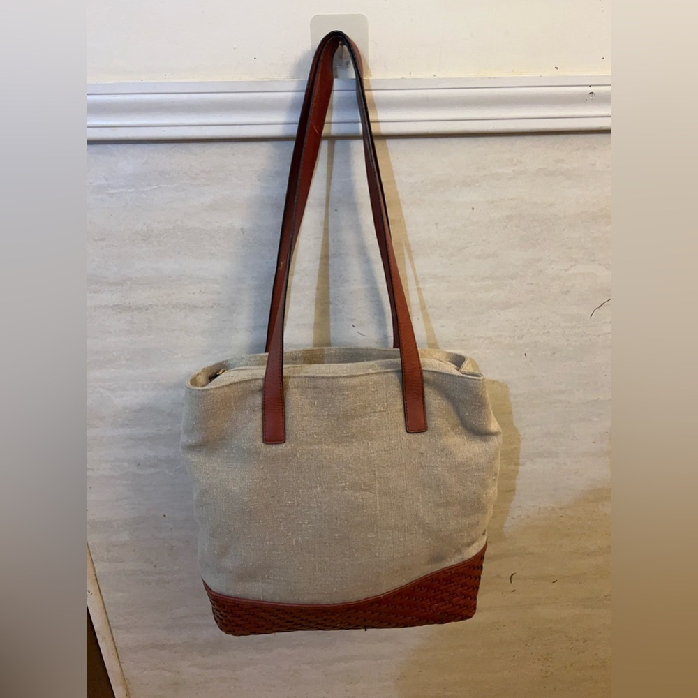 Talbots Linen and Woven Leather Tote Bag. - Picture 3 of 14
